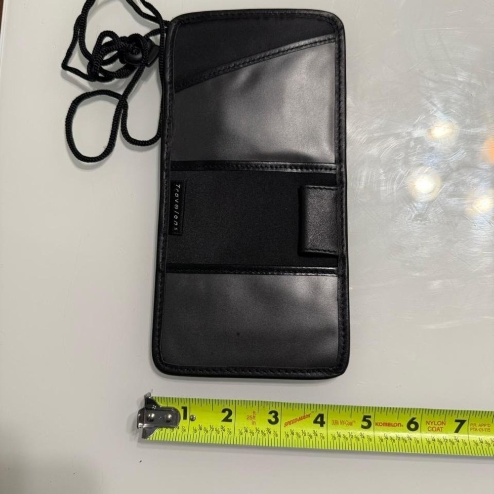 Travelon Black Neck Wallet Passport‎ Holder • RFID Travel Pouch
